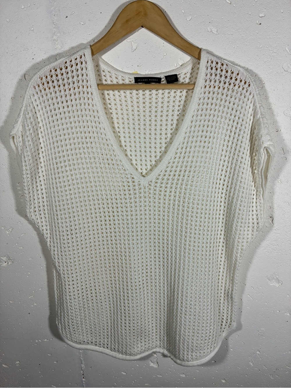 Lightweight Open-Knit V-Neck Sweater - Picture 2 of 6
